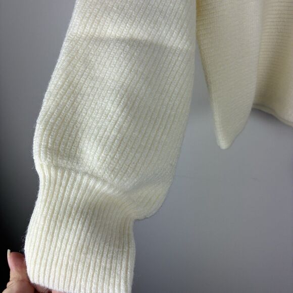 Women’s Cream Sweater Sz S Cozy Oversized Cropped Ribbed Knit V Neck Preppy NWT - Picture 5 of 10